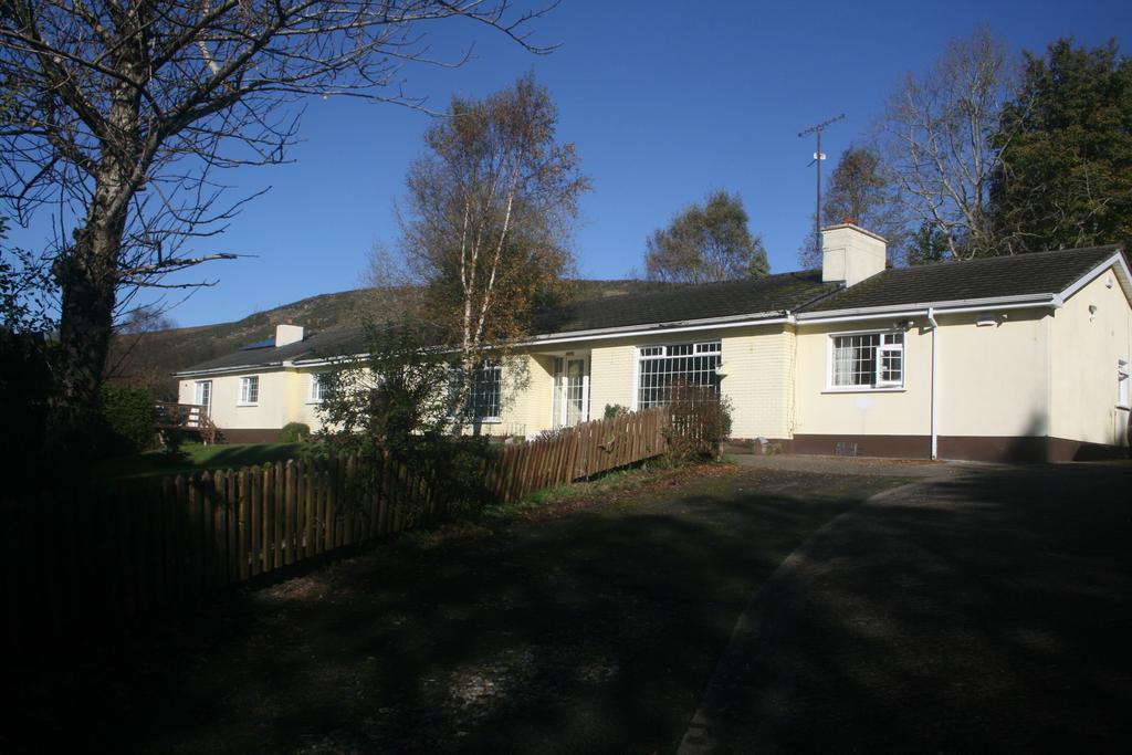 Laragh Mountain View Lodge Saggart Exteriör bild