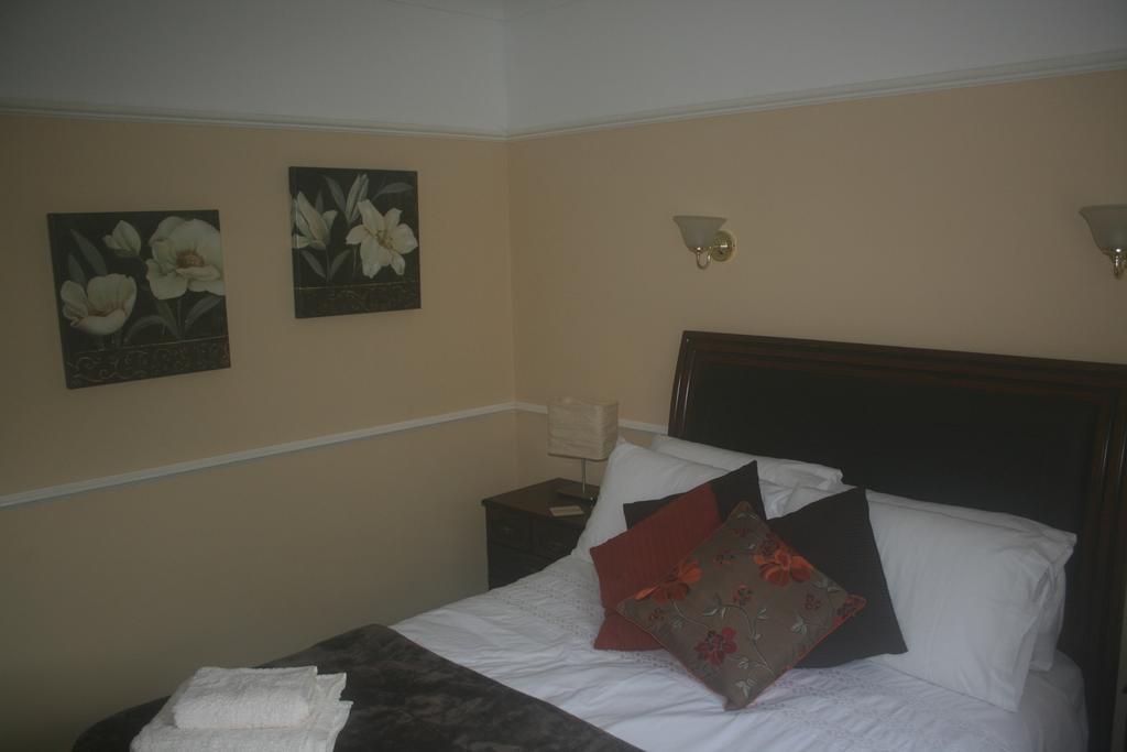 Laragh Mountain View Lodge Saggart Rum bild
